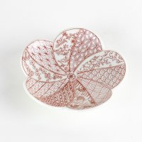 Plum Blossom-Shaped Small Plate Nishiki Shonzui Red (9 cm/3.5 in)