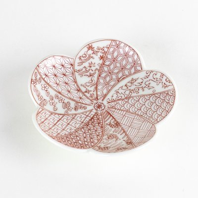 Photo1: Plum Blossom-Shaped Small Plate Nishiki Shonzui Red (9 cm/3.5 in)