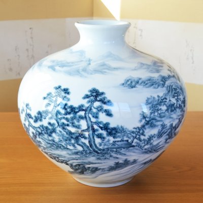 Photo2: Sometsuke Sansui Large Vase by First-Generation Shinemon, Shinemon Kiln