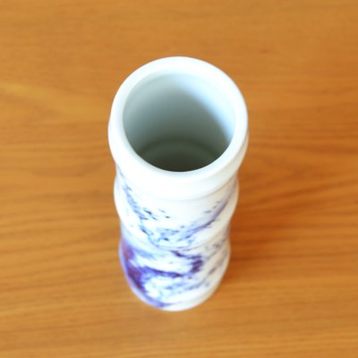Photo5: Bamboo-Shaped Vase Sometsuke Ume Plum Blossom Painting | The first-generation head of the Shinemon Kiln