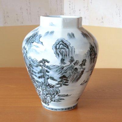 Photo2: Large Vase Kodai Sometsuke Sansui Landscape | The first-generation head of the Shinemon Kiln