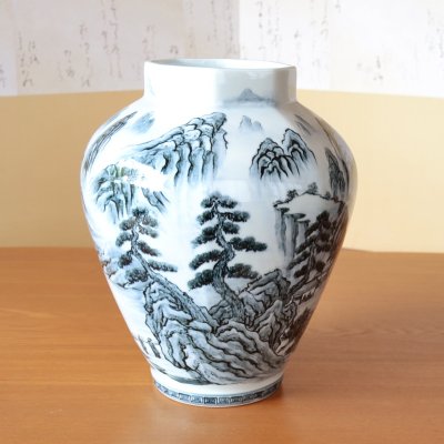 Photo3: Large Vase Kodai Sometsuke Sansui Landscape | The first-generation head of the Shinemon Kiln