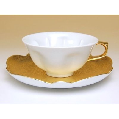 Photo2: Hakuji kinsai (Gold) SAKURA shaped Cup and saucer