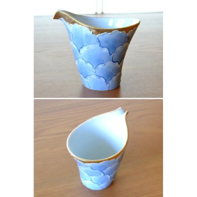 Photo3: Sake set 1 pc Tokkuri pitcher and 2 pcs Cups Kinno botan Blue peony in wooden box
