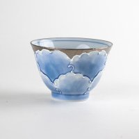 Yunomi Tea Cup for Green Tea Plutinum botan blue flower outside