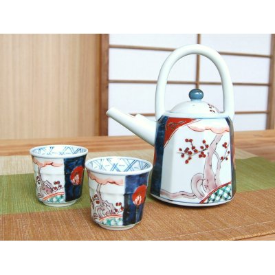 Photo2: Sake set 1 pc Tokkuri bottle and 2 pcs Cups Ko-imari Tetsuki