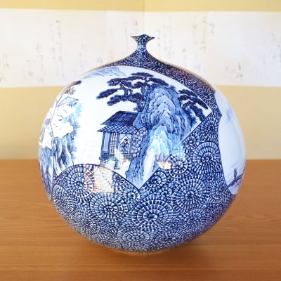 Photo4: Sometsuke Tako-Karakusa Sansui Large Vase by Kinsai Fujii