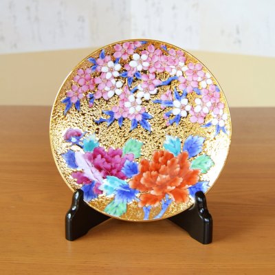 Photo1: Decorative Plate 16.6cm Kinsai Botan-Sakura Peony and Cherry blossom | Kinryugama Kiln work