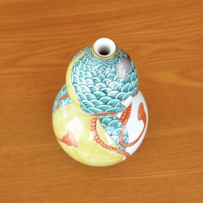 Photo5: Vase Gourd Shape Green Seigaiha (blue ocean wave pattern) and Gourd design | Fukuji Kitamura Traditional Craftsperson work