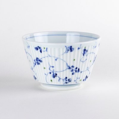 Photo1: Donburi Bowl for Noodles Karakusa-Tsuzuri (M) (12 cm/4.7 in)