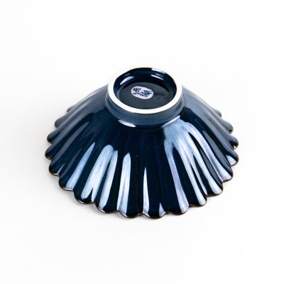 Photo4: Chrysanthemum-Shaped Small Bowl (12.5 cm/4.9 in)