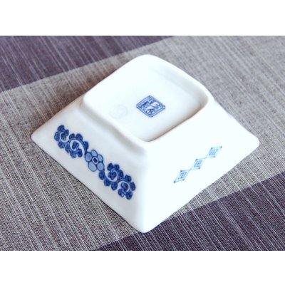 Photo4: Small Bowl (9.8cm) Karakusa sansui