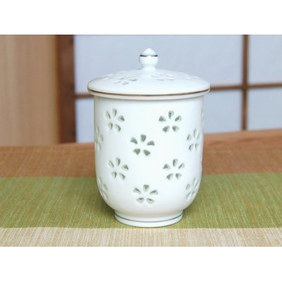 [Made in Japan] Suisho hanazume (Large) Japanese green tea cup (wooden box)