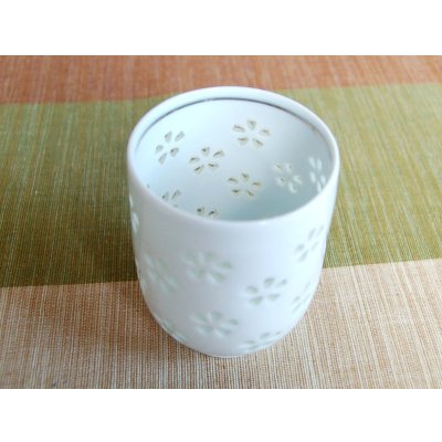 Photo5: Yunomi Tea Cup with Lid for Green Tea Openwork Suisho hanazume (Large)