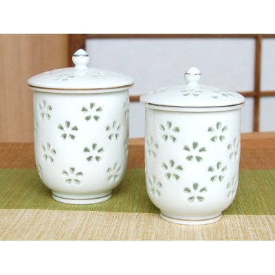 Photo2: Yunomi Tea Cup with Lid for Green Tea Openwork Suisho hanazume (pair)