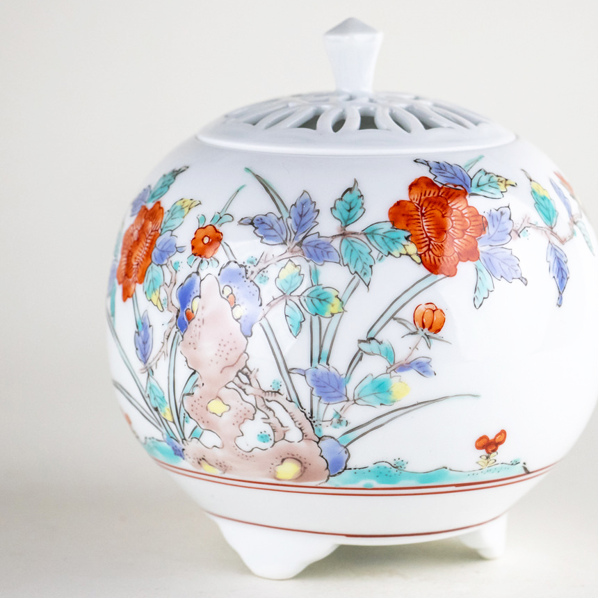 Arita incense burner with colorful Akae floral designs