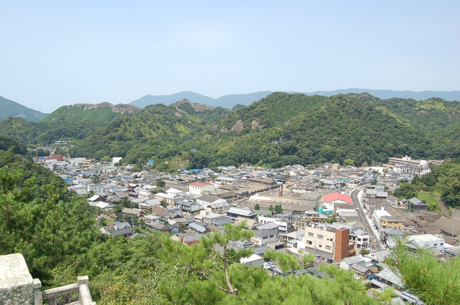 The town of Arita surrounded by mountains