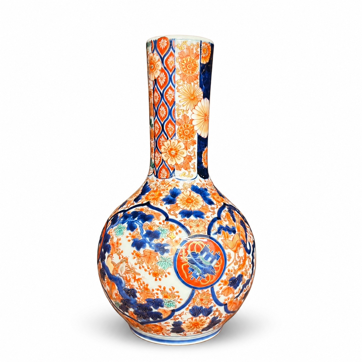 Ko-Imari vase with underglaze blue and colorful overglaze enamels