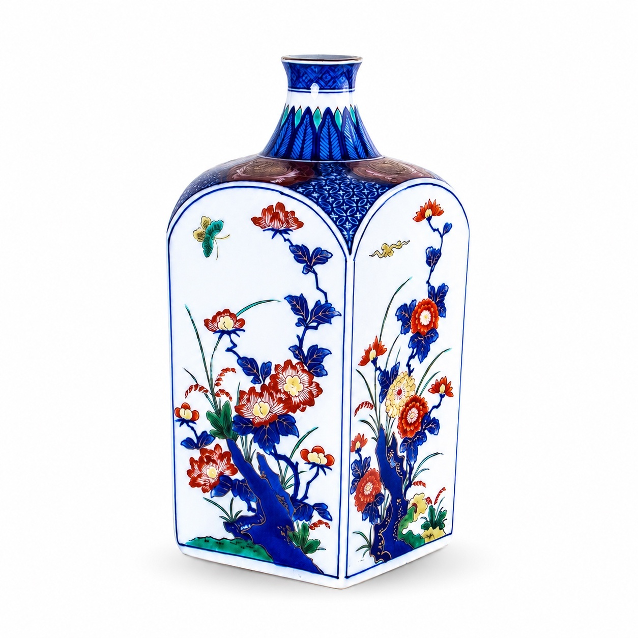 Square Ko-Imari vase with floral decoration