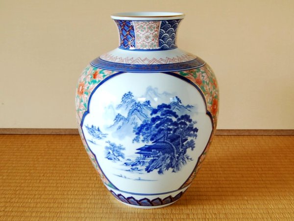 Photo2: Vase Ko-imari sansui (2)