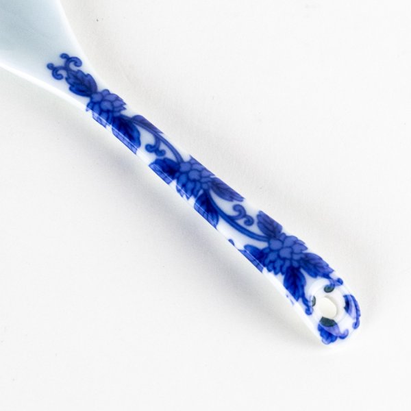 Photo2: Porcelain Dessert Spoon Karakusa Blue (2)