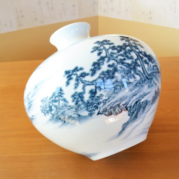 Photo5: Sometsuke Sansui Large Vase by First-Generation Shinemon, Shinemon Kiln (5)