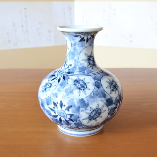 Photo2: Vase Sometsuke Hana-e Flower | The first-generation head of the Shinemon Kiln (2)