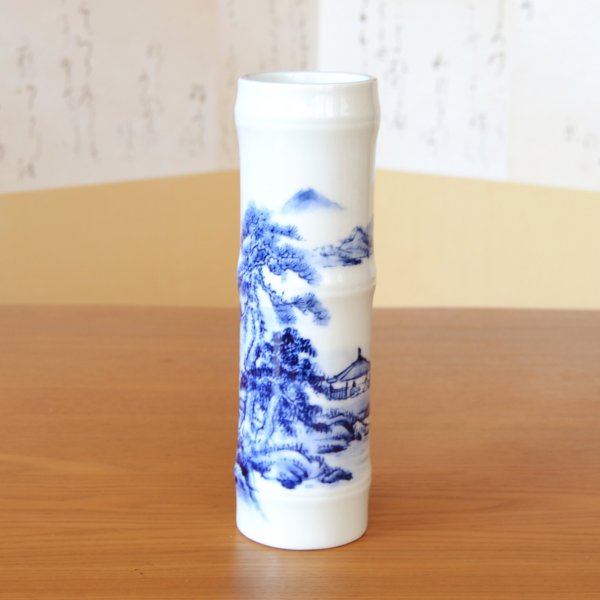 Photo2: Bamboo-Shaped Vase Sometsuke Sansui Landscape | The first-generation head of the Shinemon Kiln (2)