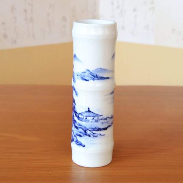 Photo3: Bamboo-Shaped Vase Sometsuke Sansui Landscape | The first-generation head of the Shinemon Kiln (3)