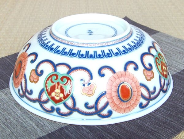 Photo4: Large Bowl (24.8cm) Somenishiki araiso-mon (Red) (4)