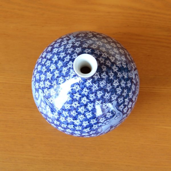 Photo4: Small Vase Sometsuke Shika Momiji Deer and Maple leaves | Fujii Kinsai's work (4)