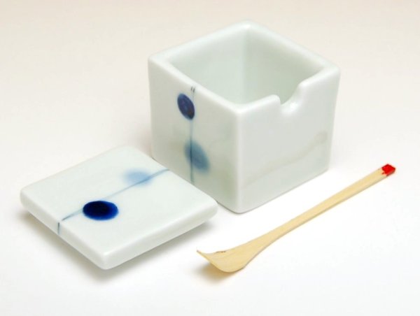 Photo2: Condiment Container with Bamboo Spoon Marimo (2)