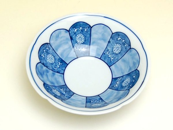 Photo3: Medium Bowl (13.2cm) Kikuwari kogiku-mon (3)