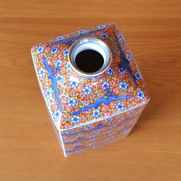 Photo4: Square Vase Somenishiki Ouraku Sakura | Kousai Kasahara Traditional Craftsperson work (4)