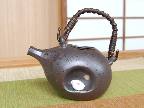 Photo3: Sake set 1 pc Tokkuri bottle and 2 pcs Cups Tsukimi usagi Rabbit (3)