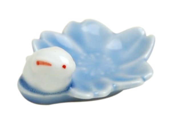 [Made in Japan] Sakura usagi rabbit (Blue) Chopstick rest