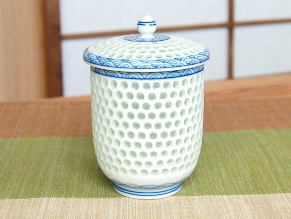 Photo2: Yunomi Tea Cup with Lid for Green Tea Openwork Suisho Seigaiha (Large) (2)