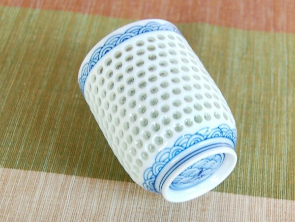 Photo4: Yunomi Tea Cup for Green Tea Suishocho Seigaiha with Lid (Small) (4)