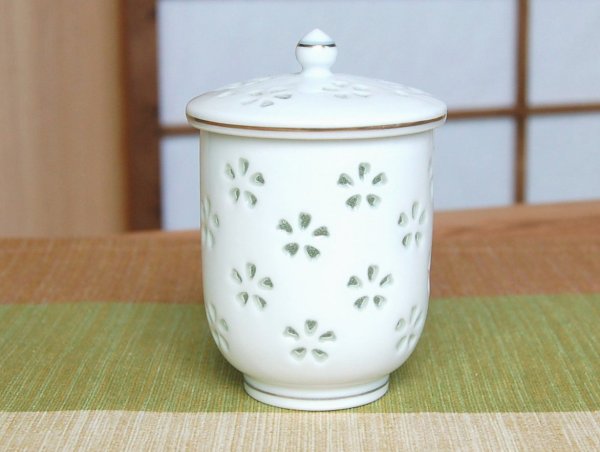 [Made in Japan] Suisho hanazume (Large) Japanese green tea cup (wooden box)